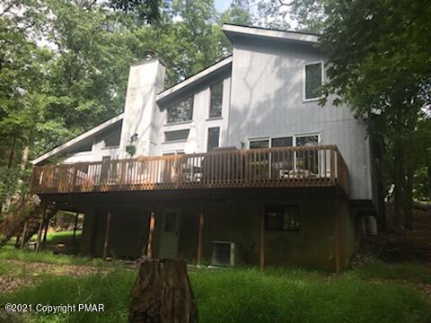 178 Edinburgh Road Bushkill, PA 18324 - Photo 49 of 54 a house view with a garden space