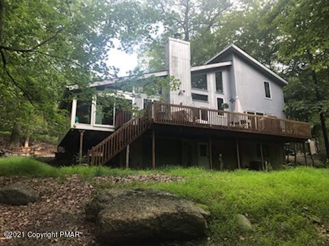 178 Edinburgh Road Bushkill, PA 18324 - Photo 50 of 54 a front view of house with a garden