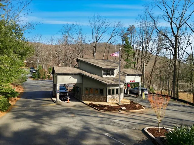 a picture of a picture of a book