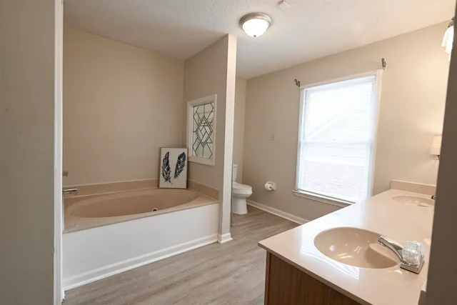 $300,000 | 885 Linden Grove Cove, Memphis, TN 38018