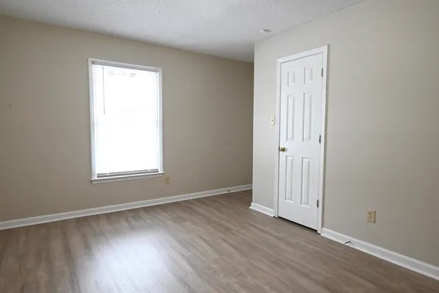 $300,000 | 885 Linden Grove Cove, Memphis, TN 38018