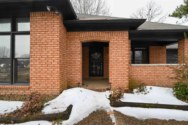 $300,000 | 885 Linden Grove Cove, Memphis, TN 38018