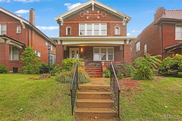 $399,000 | 4935 Cote Brilliante Avenue, St. Louis, MO 63113