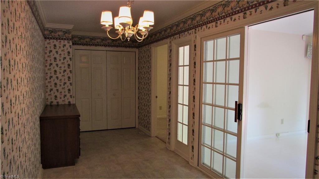 743 Ridgeway Lane Lexington, NC 27295 - Photo 12 of 28 Breakfast Room