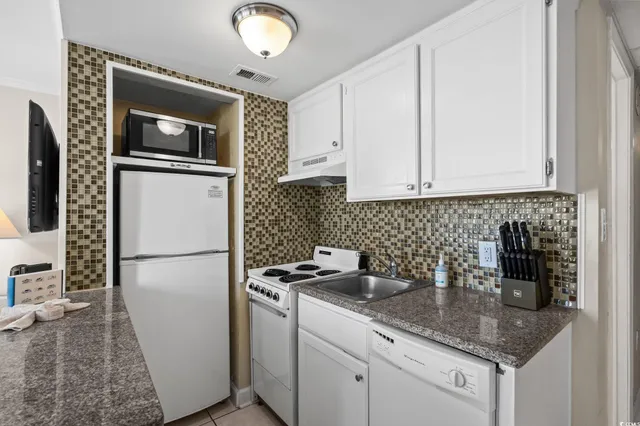 $130,000 | 2310 North Ocean Boulevard, Unit 208, Myrtle Beach, SC 29577