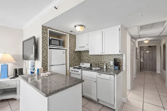 $130,000 | 2310 North Ocean Boulevard, Unit 208, Myrtle Beach, SC 29577