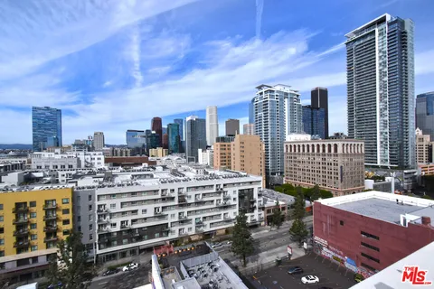 $649,000 | 939 South Broadway, Unit 1006, Los Angeles, CA 90015