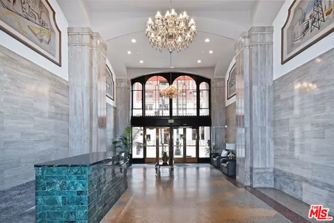 $649,000 | 939 South Broadway, Unit 1006, Los Angeles, CA 90015