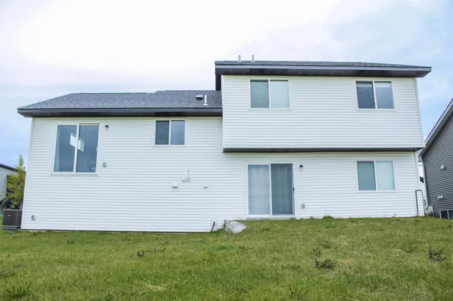 $545,000 | 9989 14th Circle Northeast, St. Michael, MN 55376