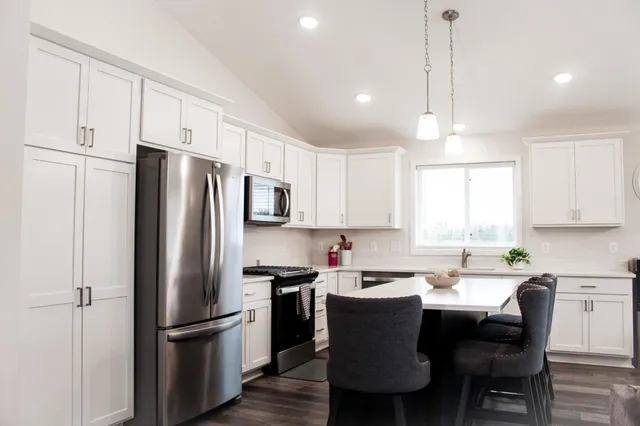 $545,000 | 9989 14th Circle Northeast, St. Michael, MN 55376