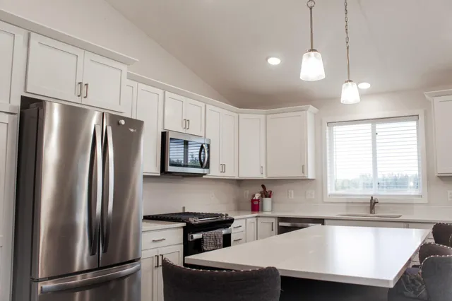 $545,000 | 9989 14th Circle Northeast, St. Michael, MN 55376