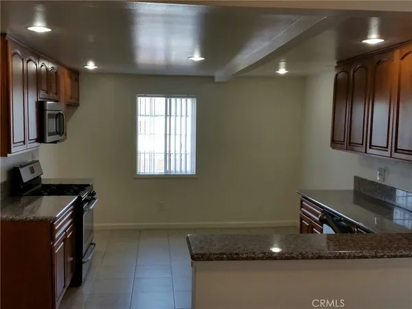 $1,595 | 6141 Marbrisa Avenue, Huntington Park, CA 90255