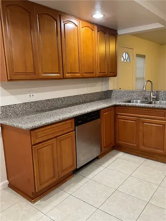 $1,595 | 6141 Marbrisa Avenue, Huntington Park, CA 90255