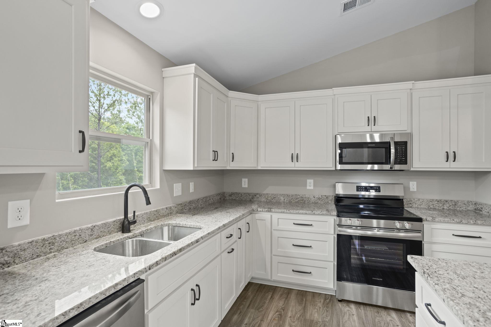 516 Crossgate Way Fountain Inn, SC 29644 - Photo 14 of 36