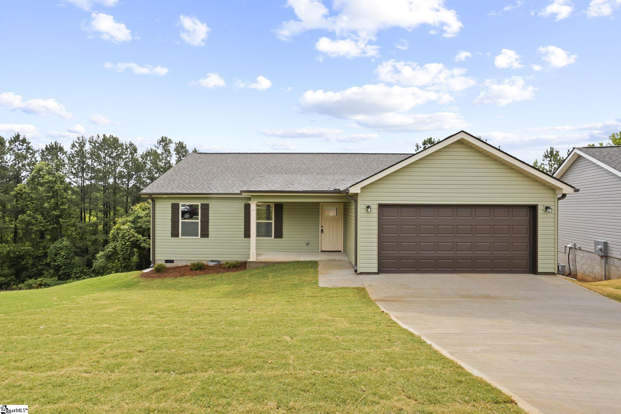 516 Crossgate Way Fountain Inn, SC 29644 - Photo 2 of 36