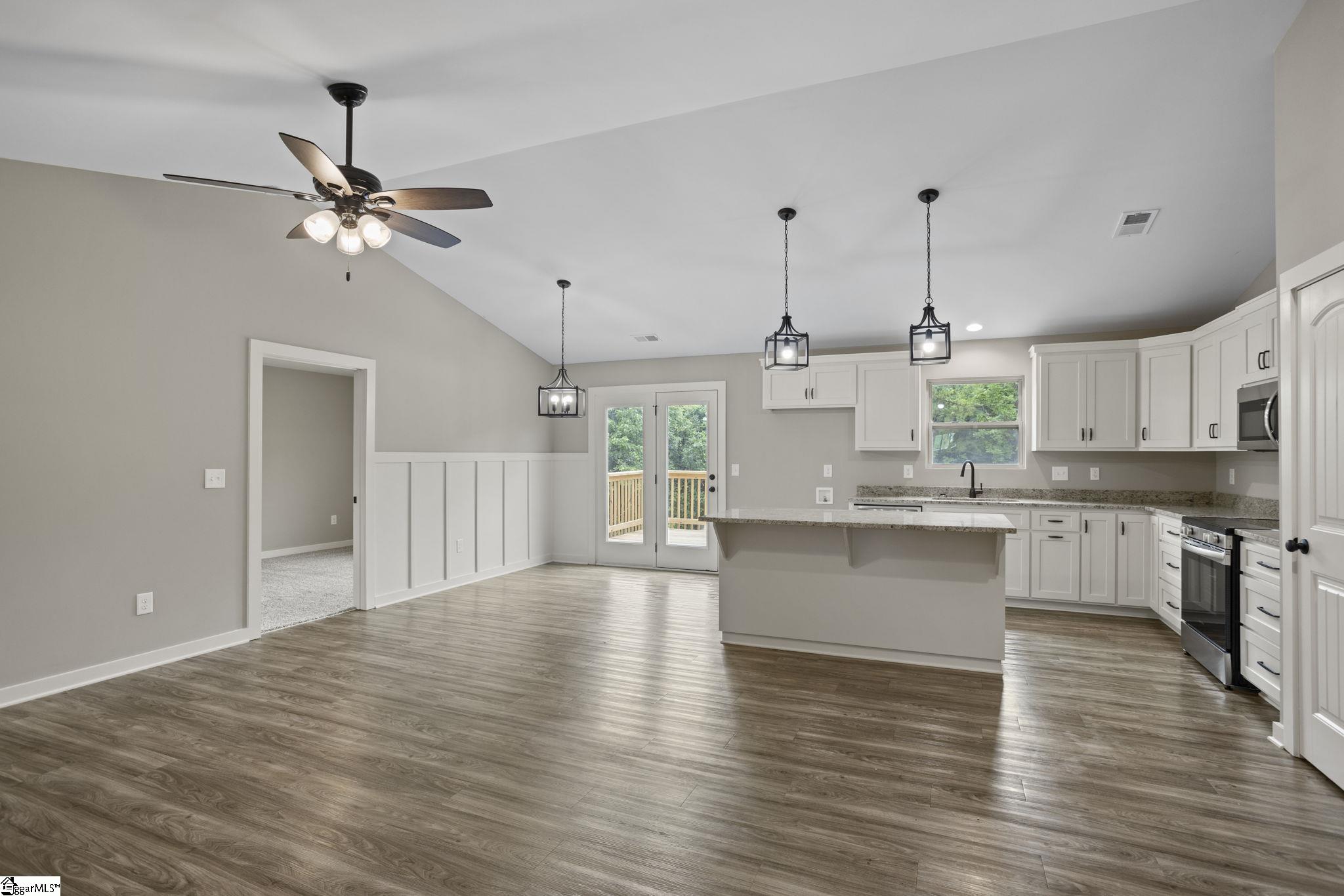 516 Crossgate Way Fountain Inn, SC 29644 - Photo 6 of 36