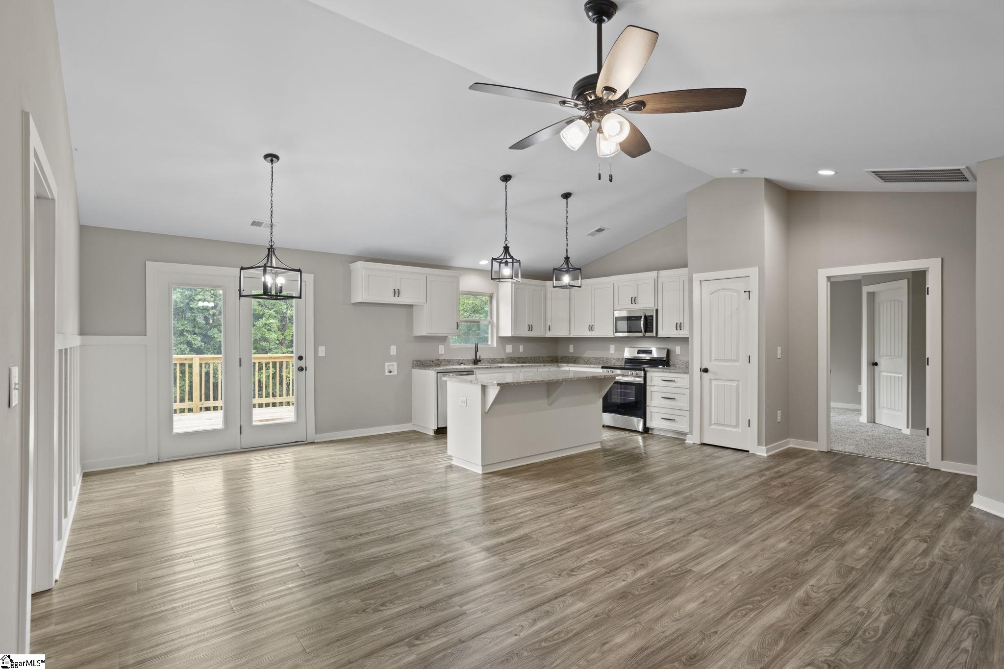 516 Crossgate Way Fountain Inn, SC 29644 - Photo 10 of 36