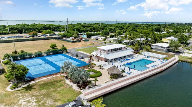 $385,000 | 946 South Topaz Avenue, Key Largo, FL 33037