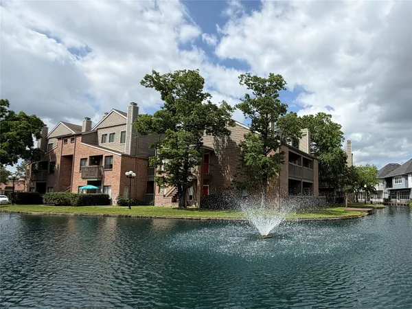 $164,900 | 2023 Gentryside Drive, Unit 506, Houston, TX 77077