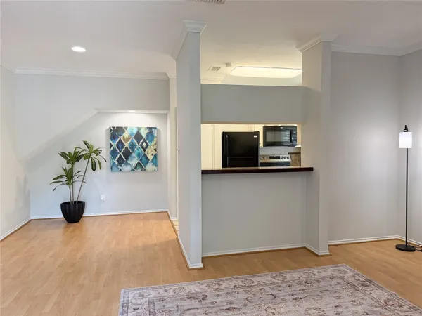 $164,900 | 2023 Gentryside Drive, Unit 506, Houston, TX 77077