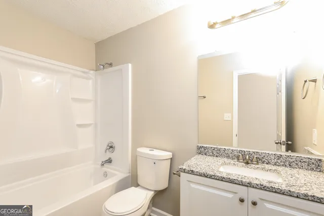 $2,140 | 2246 Camden Court, Jonesboro, GA 30236