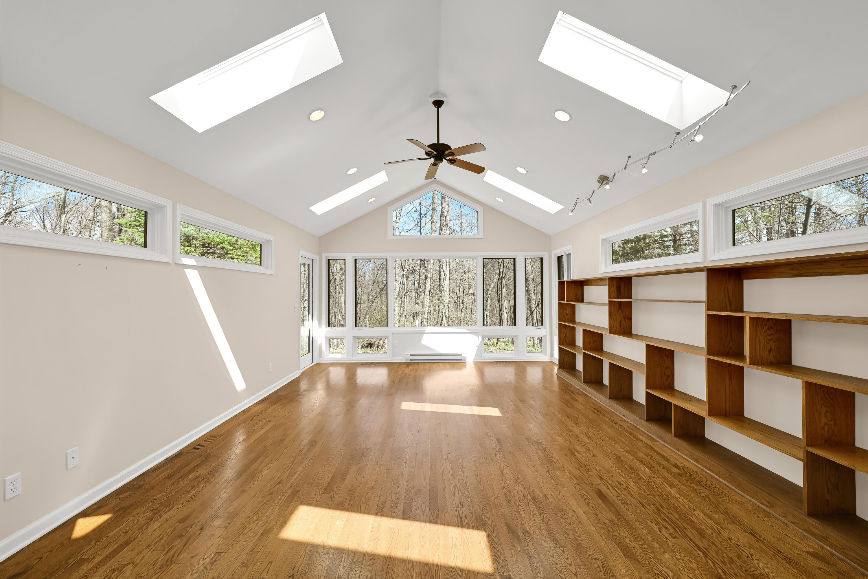 4426 7th Street Somers, WI 53144 - Photo 9 of 25 DSC_2977