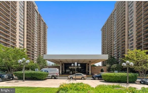 $299,900 | 3701 South George Mason Drive, Unit 1510N, Falls Church, VA 22041