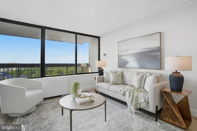 $299,900 | 3701 South George Mason Drive, Unit 1510N, Falls Church, VA 22041