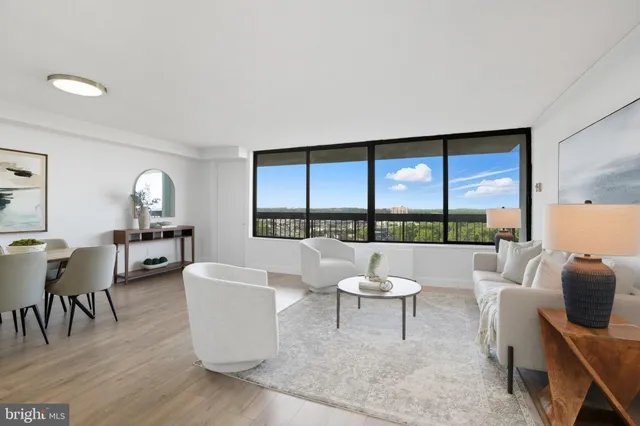 $299,900 | 3701 South George Mason Drive, Unit 1510N, Falls Church, VA 22041