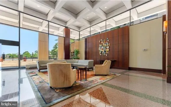 $299,900 | 3701 South George Mason Drive, Unit 1510N, Falls Church, VA 22041