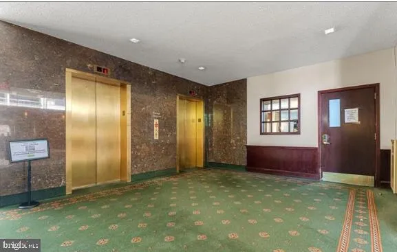$299,900 | 3701 South George Mason Drive, Unit 1510N, Falls Church, VA 22041