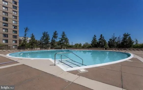 $299,900 | 3701 South George Mason Drive, Unit 1510N, Falls Church, VA 22041