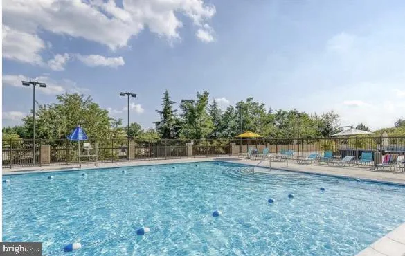 $299,900 | 3701 South George Mason Drive, Unit 1510N, Falls Church, VA 22041