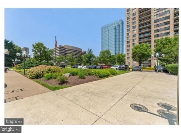 $299,900 | 3701 South George Mason Drive, Unit 1510N, Falls Church, VA 22041