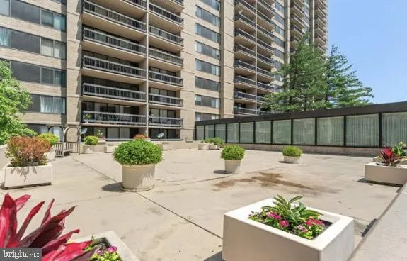 $299,900 | 3701 South George Mason Drive, Unit 1510N, Falls Church, VA 22041