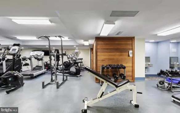 $299,900 | 3701 South George Mason Drive, Unit 1510N, Falls Church, VA 22041