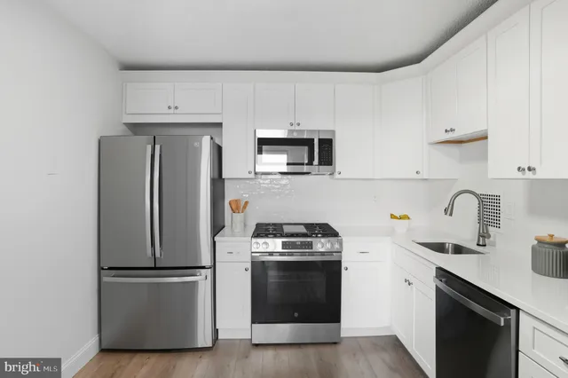 $299,900 | 3701 South George Mason Drive, Unit 1510N, Falls Church, VA 22041