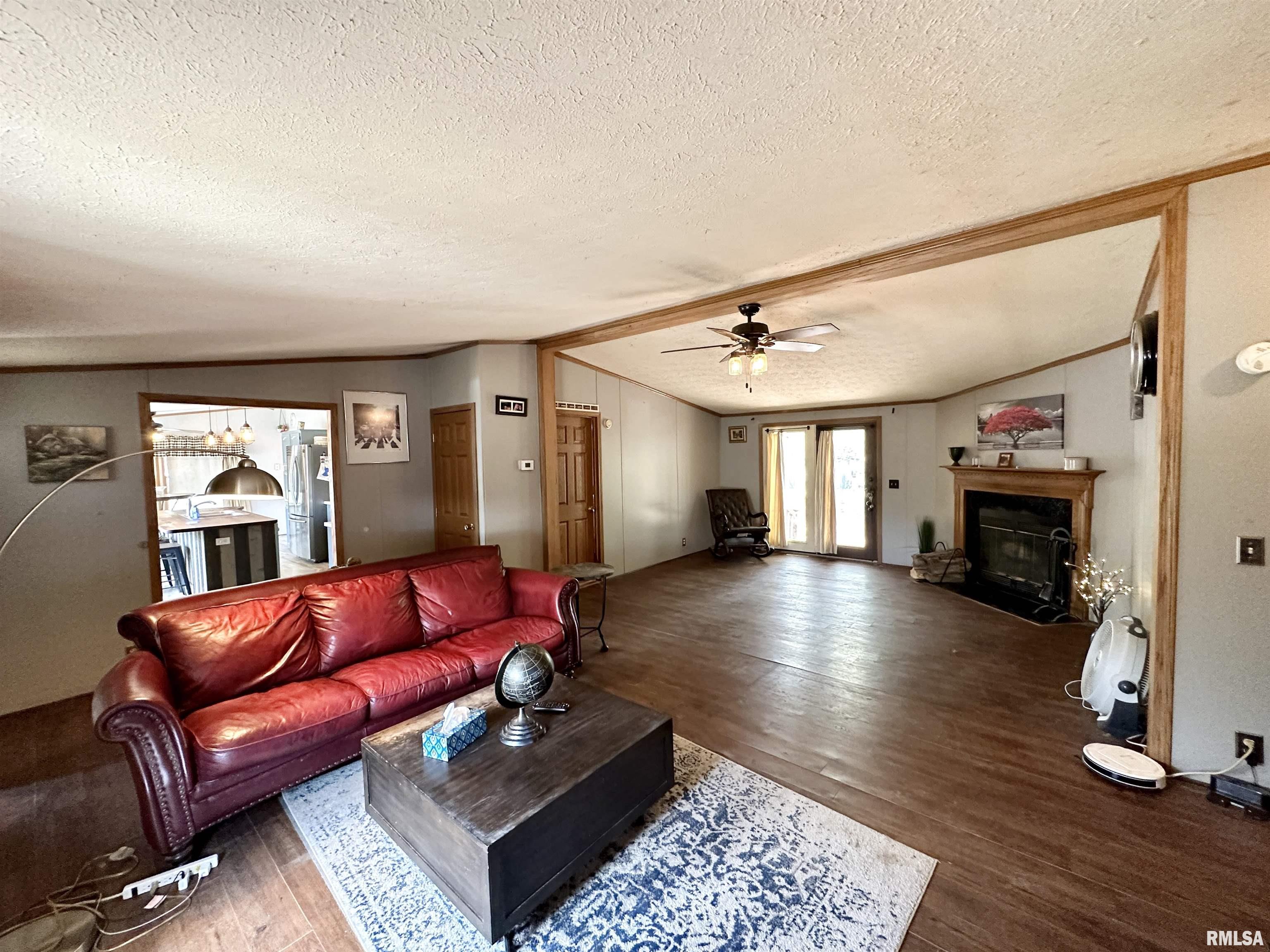 445 Hillview Road Winchester, IL 62694 - Photo 5 of 36