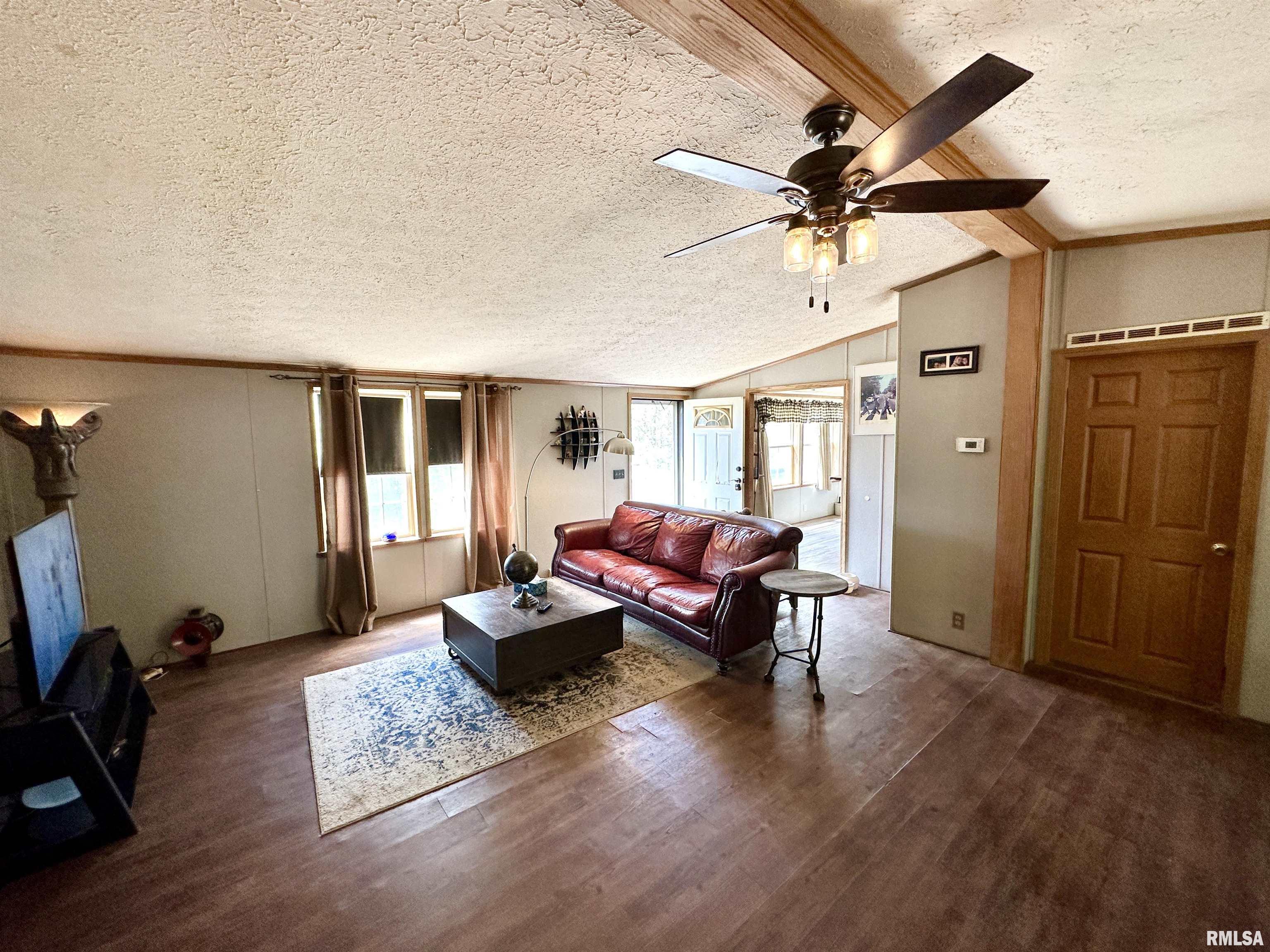 445 Hillview Road Winchester, IL 62694 - Photo 7 of 36