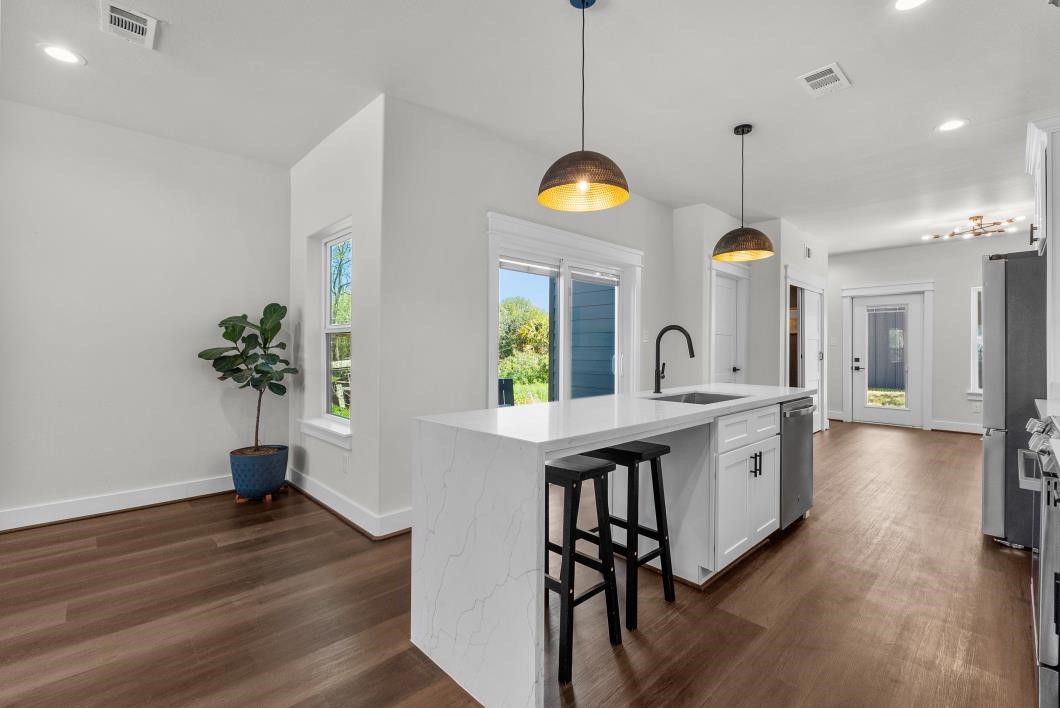125 4th Street San Leon, TX 77539 - Photo 16 of 41