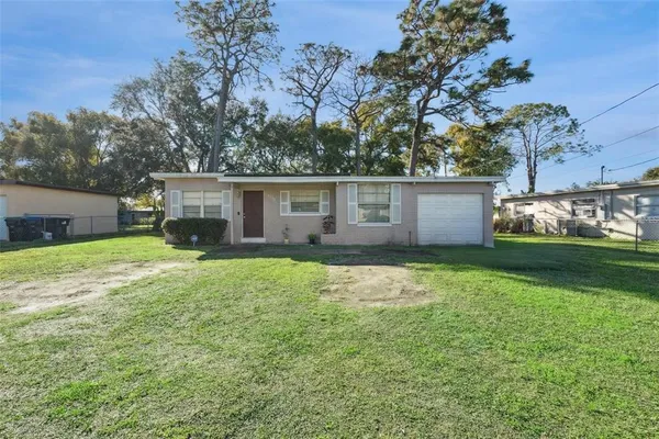 $2,100 | 4926 Deauville Drive, Orlando, FL 32808