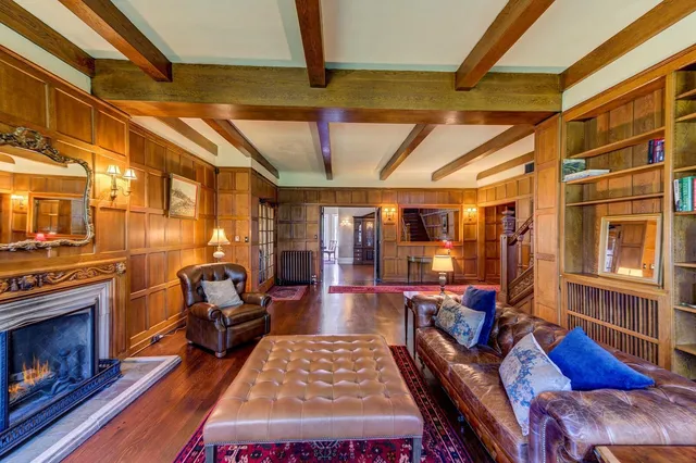 $1,250,000 | 490 Summit Avenue, St. Paul, MN 55102