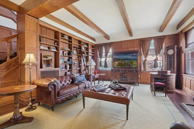 $1,250,000 | 490 Summit Avenue, St. Paul, MN 55102