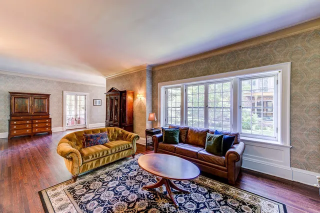 $1,250,000 | 490 Summit Avenue, St. Paul, MN 55102