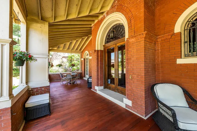 $1,250,000 | 490 Summit Avenue, St. Paul, MN 55102