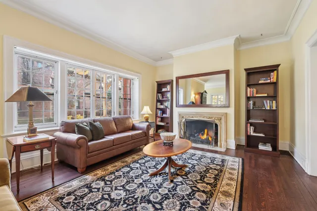 $1,250,000 | 490 Summit Avenue, St. Paul, MN 55102