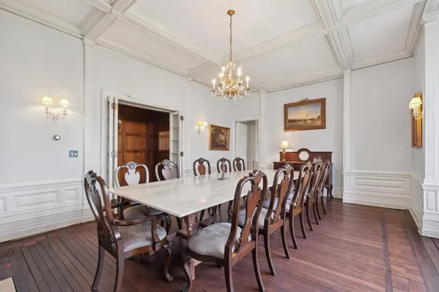 $1,250,000 | 490 Summit Avenue, St. Paul, MN 55102