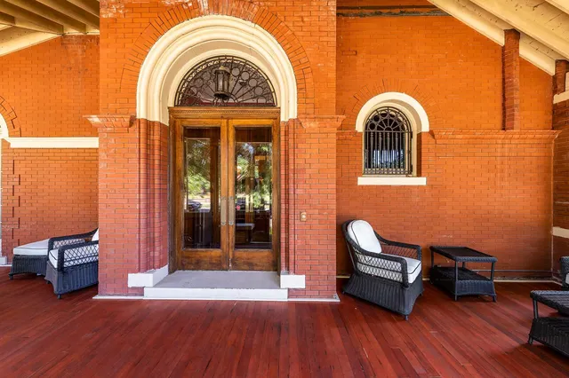 $1,250,000 | 490 Summit Avenue, St. Paul, MN 55102