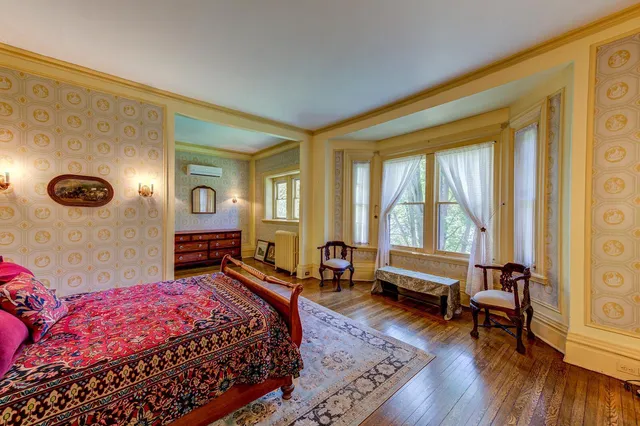 $1,250,000 | 490 Summit Avenue, St. Paul, MN 55102