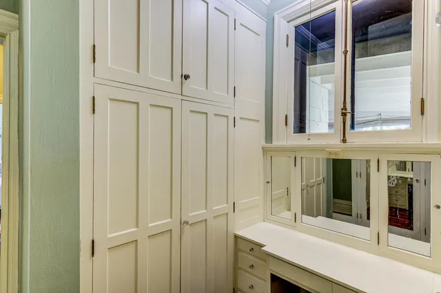 $1,250,000 | 490 Summit Avenue, St. Paul, MN 55102